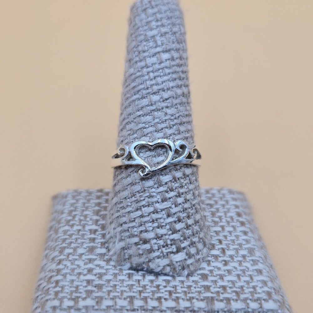 Size 9 Sterling Silver Windy Style Heart Love Band Ring A4980